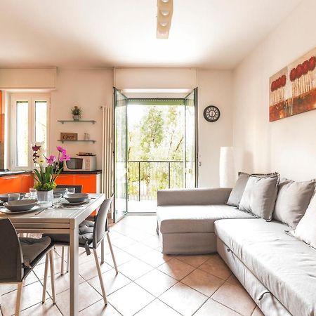 Martesana Flat With Balcony - M1 Gorla And Turro Apartment Milan Bagian luar foto