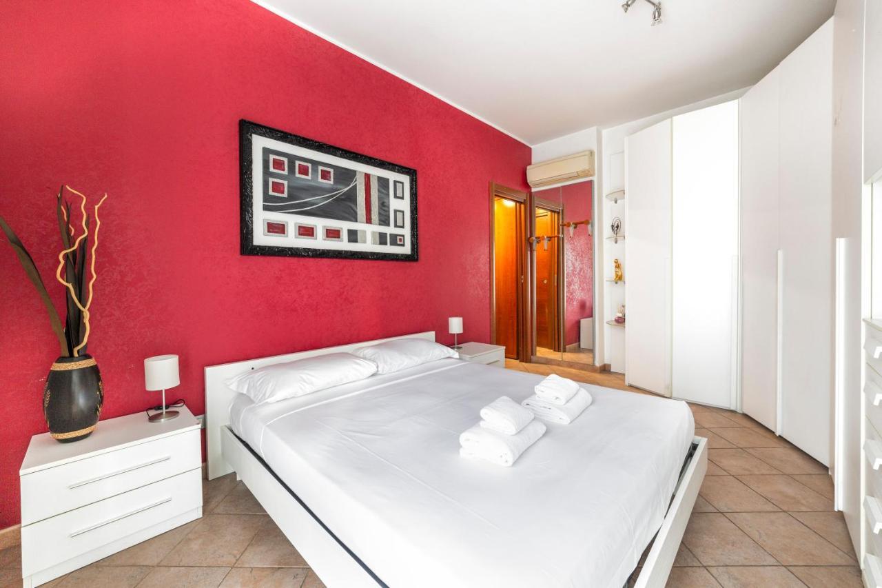 Martesana Flat With Balcony - M1 Gorla And Turro Apartment Milan Bagian luar foto