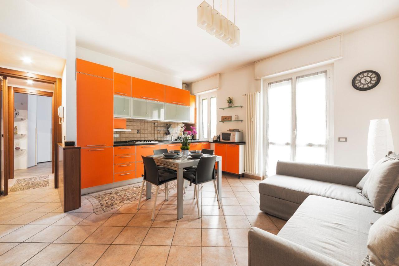 Martesana Flat With Balcony - M1 Gorla And Turro Apartment Milan Bagian luar foto